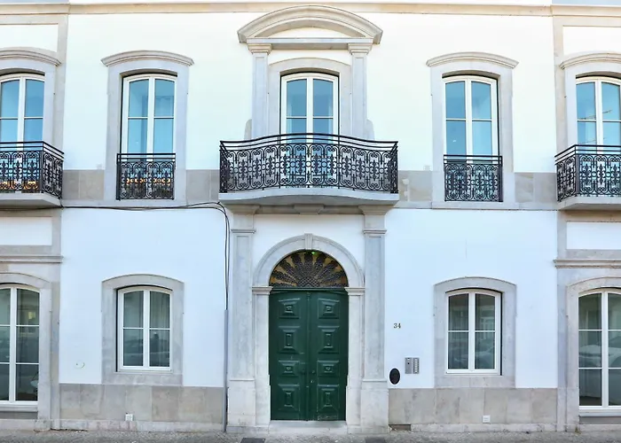 Beach Waves Apartment